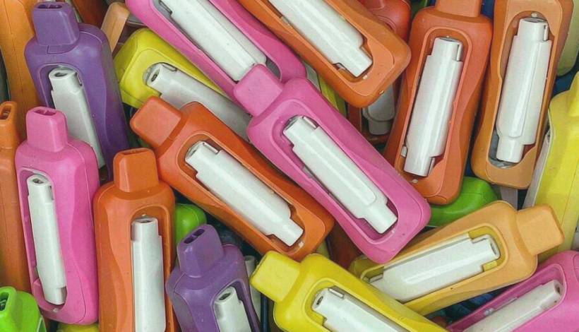 Annual Fixed Vape packaging detail