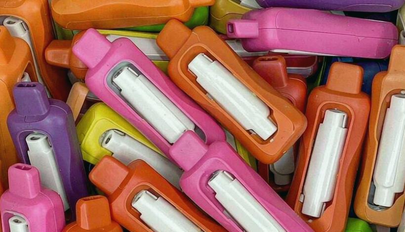 Annual Fixed Vape packaging detail