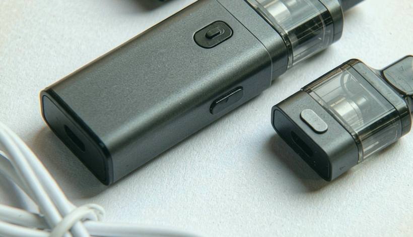 Annual Fixed Vape packaging detail